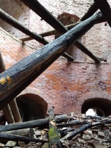 В Смоленске люди оказались в ловушке на крепостной стене