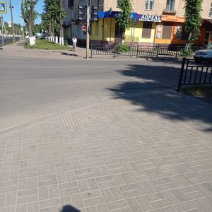 "Слепой" ведёт слепого или администрация толкает незрячих под колёса автомобиля…