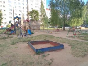 Куда исчезает песок из песочницы - загадка из загадок.