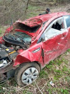 В Ярцево перевернулся автомобиль. Без пострадавших не обошлось