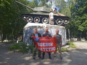 ЯРЦЕВСКИЕ ВЕТЕРАНЫ ПРИВЕЛИ В ПОРЯДОК ПАМЯТНИК «ТАНК Т-34»