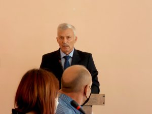 Большевики взяли без боя Зимний Дворец, а коммунисты мэрию