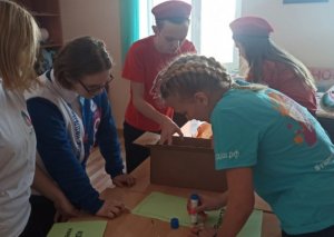 Школы и церкви присоединились к сбору помощи для беженцев