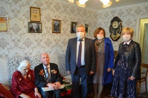 Глава района поздравил ветеранов с праздником Победы