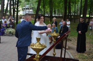 В Ярцеве прошли праздничные мероприятия, посвященные Дню семьи, любви и верности