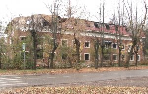 АВАРИЙНЫЙ ДОМ, УГРОЖАЮЩИЙ БЕЗОПАСНОСТИ ЖИТЕЛЕЙ, ДЕПУТАТОВ НЕ ИНТЕРЕСУЕТ