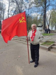 Первомайский митинг на площади Победы