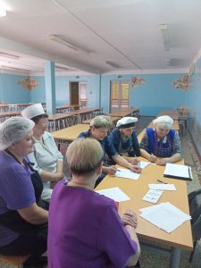 Кто будет кормить школьников?