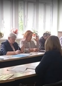 Как ведут себя "новенькие" в городском совете?