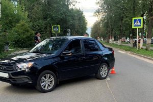 В Ярцеве водитель легковушки совершил наезд на коляску с 1-летним ребенком.