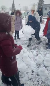 На Старом Ярцево новогодний утренник...