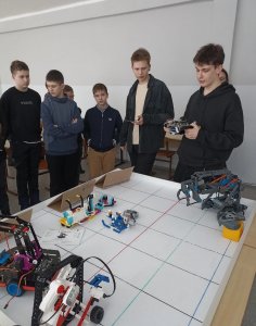 Прошел районный фестиваль-презентация моделей роботов. В