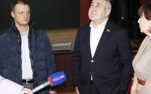 Долгожданная люстра в ДК