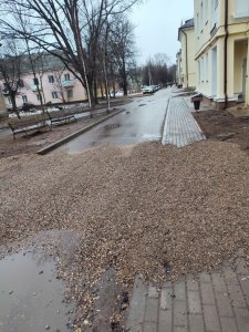На публичных слушаниях был один простой житель