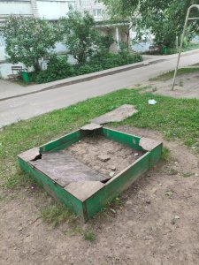 У семи нянек - дитя без глазу. Детские площадки и чиновники